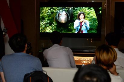 GET THE MOST OUT OF YOUR OKJA VIEWING PARTY WITH LG OLED TV