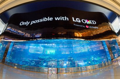 A gigantic LG OLED video wall signage displaying the message, ‘only possible with LG OLED,’ at the Dubai Aquarium