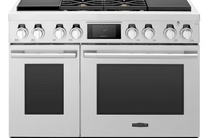 A front view of the SIGNATURE KITCHEN SUITE Pro range.