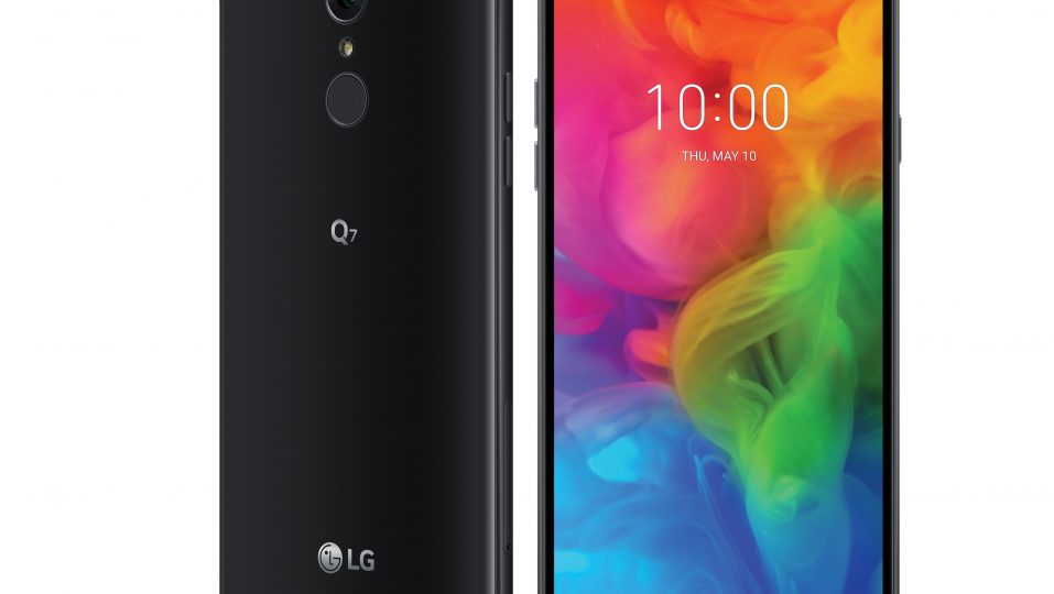 The rear and front view of the LG Q7 in Aurora Black