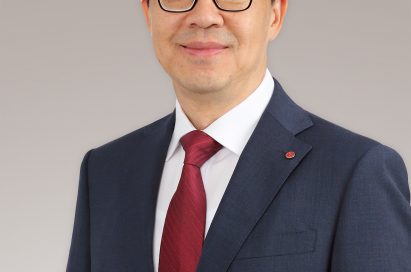A head shot of president & chief technology officer of LG Electronics, Dr. I.P. Park.
