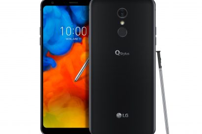 The front and rear view of the LG Q Stylus in Aurora Black