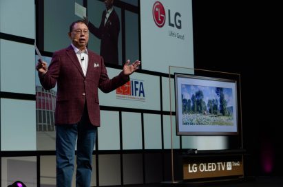 LG Electronics chief executive officer, Jo Seong-jin, delivers the keynote address.