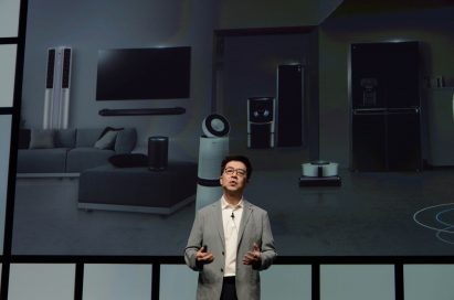 LG Electronics president and chief technology officer, Dr. I.P Park, delivers the keynote address.