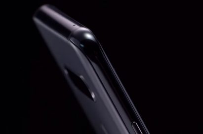 The top, side view of the LG V40 ThinQ in New Aurora Black