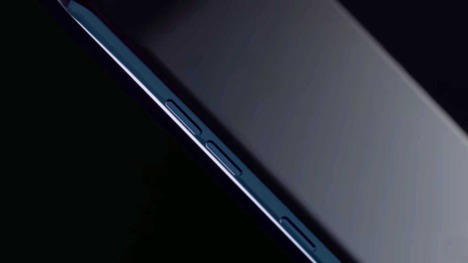 The middle front view of the LG V40 ThinQ in New Moroccan Blue