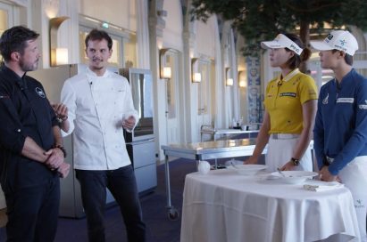 Two European star chefs – Juan Arbelaez and Christopher Crell, explain their signature cuisine to Korean golfers Park Sung-hyun and Chun In-gee who are competing at the 2018 Evian Championship.