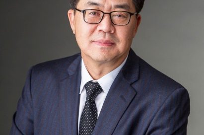 A headshot of president and chief technology officer of LG Electronics, Dr. I.P. Park.