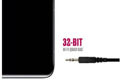 The image introduces the 32-bit Hi-Fi Quad DAC by describing a headphone plug approaching to the headphone jack of the LG V40 ThinQ.