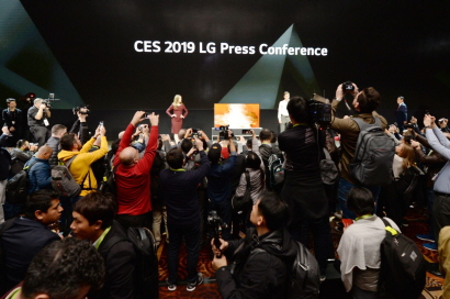 LG Showcases Futuristic Innovations for a Better Life at CES 2019