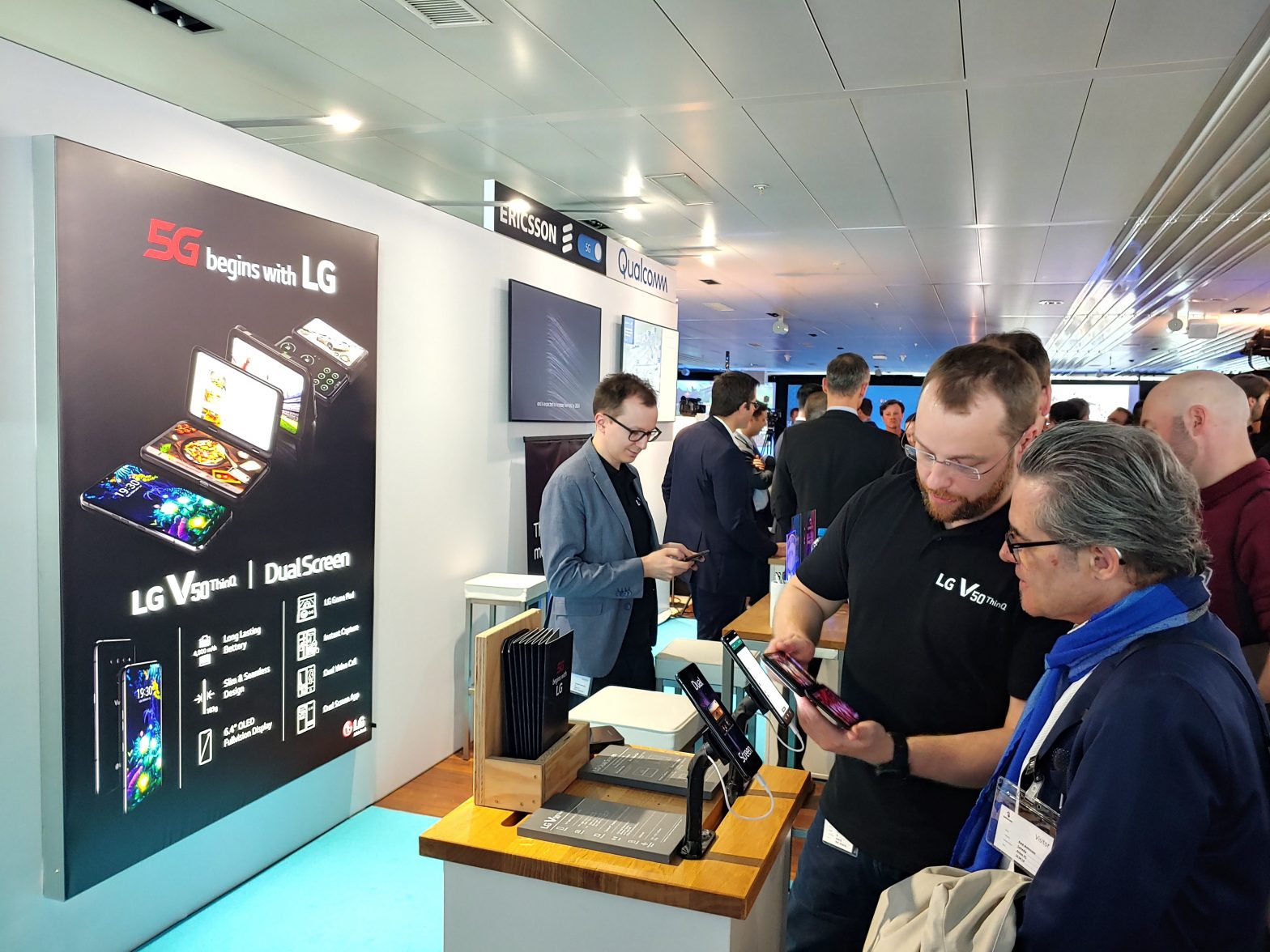 People are looking the LG V50 ThinQ 5G, which will be released in Swisscom retail stores