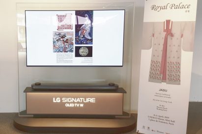 The LG SIGNATURE OLED TV W and promotional banner introduce Korea’s traditional “chasu” embroidery.