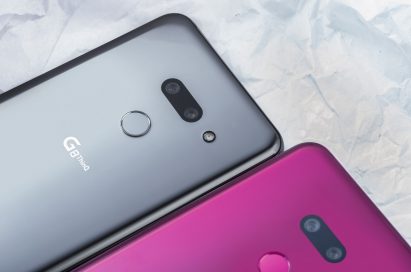 The final rear side design of the LG G8 ThinQ that eliminated the protruded area of cameras module for its minimal profile