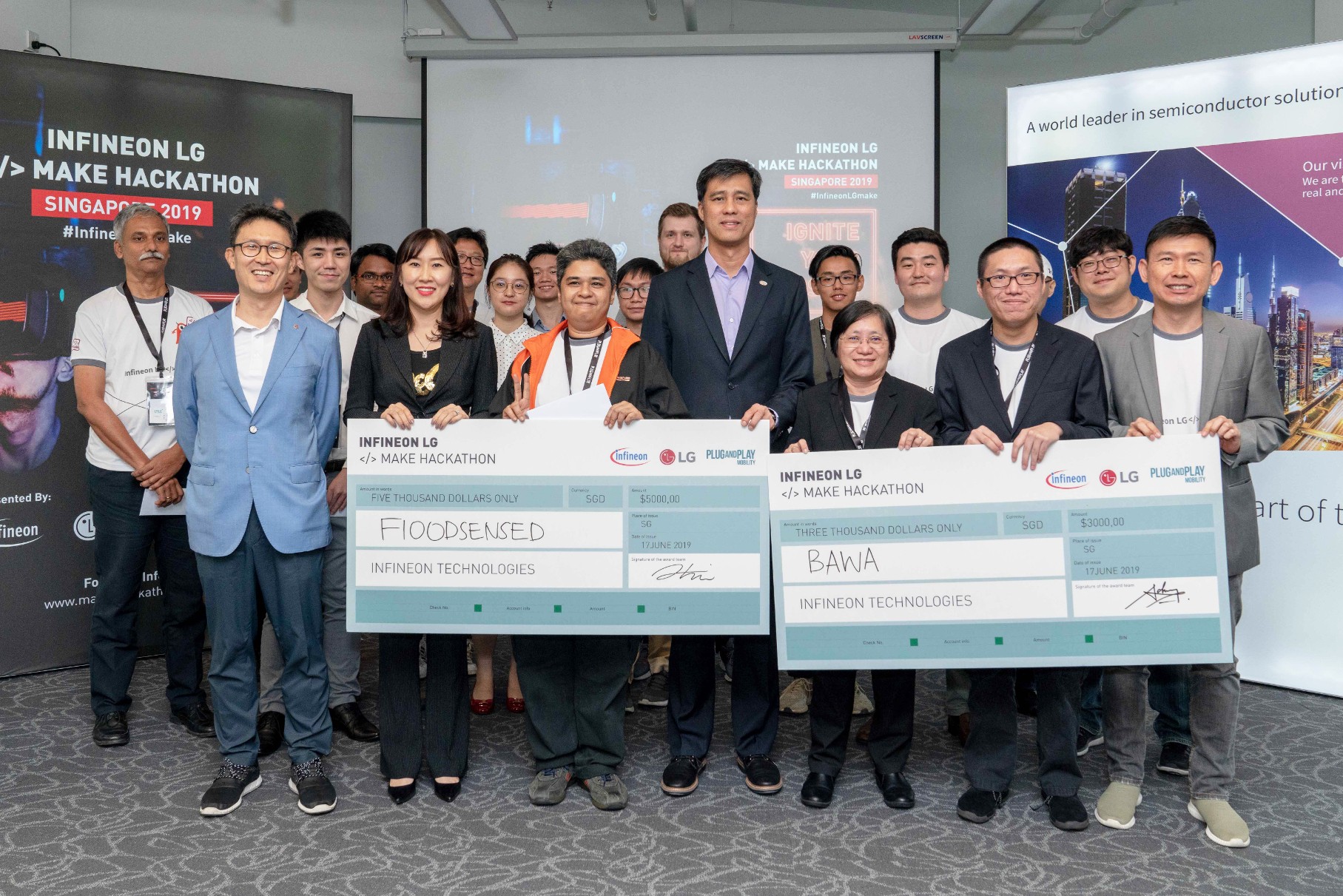 Delegates from Infineon Technologies and LG Electronics at the inaugural event “Infineon LG Make Hackathon” in Singapore.