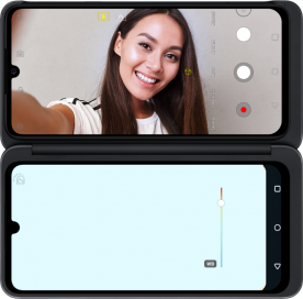 An example image of the Reflector Mode in LG G8XThinQ with LG Dual Screen to demonstrate the way the feature works