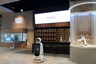 A wide-angle view of LG CLOi’s Table Zone, a futuristic restaurant where LG CLOi robots manage the entire operation