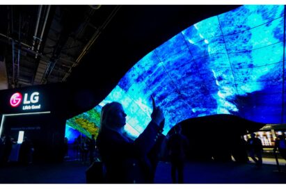 CES SPECTATORS MESMERIZED YET AGAIN WITH LG’S SPECTACULAR OLED ‘WAVE’ AND ‘FOUNTAIN’ EXHIBITIONS