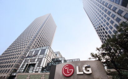 A picture of LG Twin Towers in the daytime