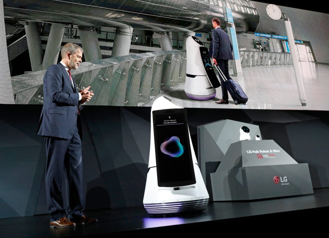 David VanderWaal, Senior Vice President, Marketing, LG Electronics introduces LG's Airport Guide Robot at its CES 2017 Press Conference.