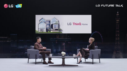 Dr. I.P. Park, president and CTO of LG Electronics, explaining the LG ThinQ brand's exciting plans such as the creation of an ecosystem connecting products and services across categories on stage during LG Future Talk.
