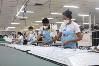 LG employees assembling electronics at the company’s Manaus plant