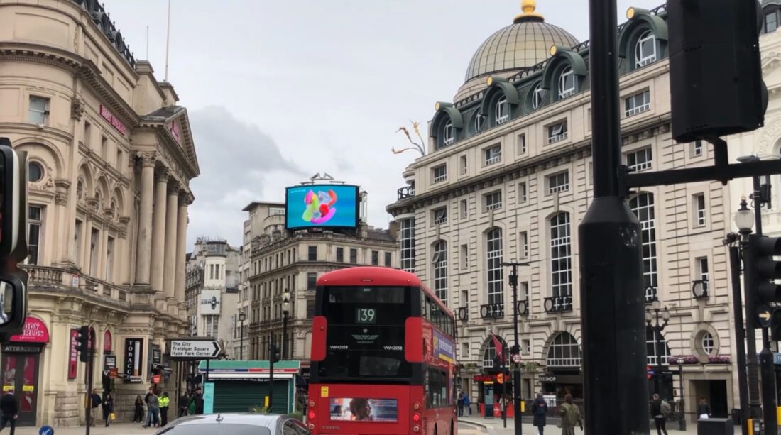 LG's digital billboard in Piccadilly Circus, London displaying an animation representing the function of LG SIGNATURE Refrigerator