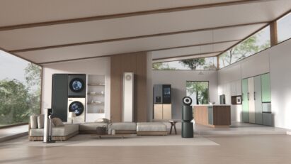 Various LG Objet Collection line-ups seamlessly fit into whole house including kitchen and living room.