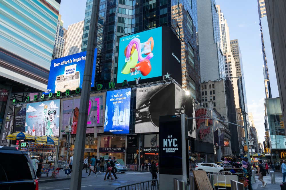 LG's digital billboard in Time Square, New York displaying an animation representing the function of LG SIGNATURE Refrigerator