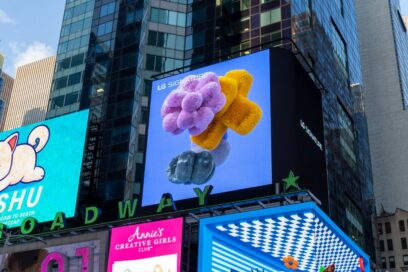 LG's digital billboard in Time Square, New York displaying an animation representing the function of LG SIGNATURE Washer and Dryer