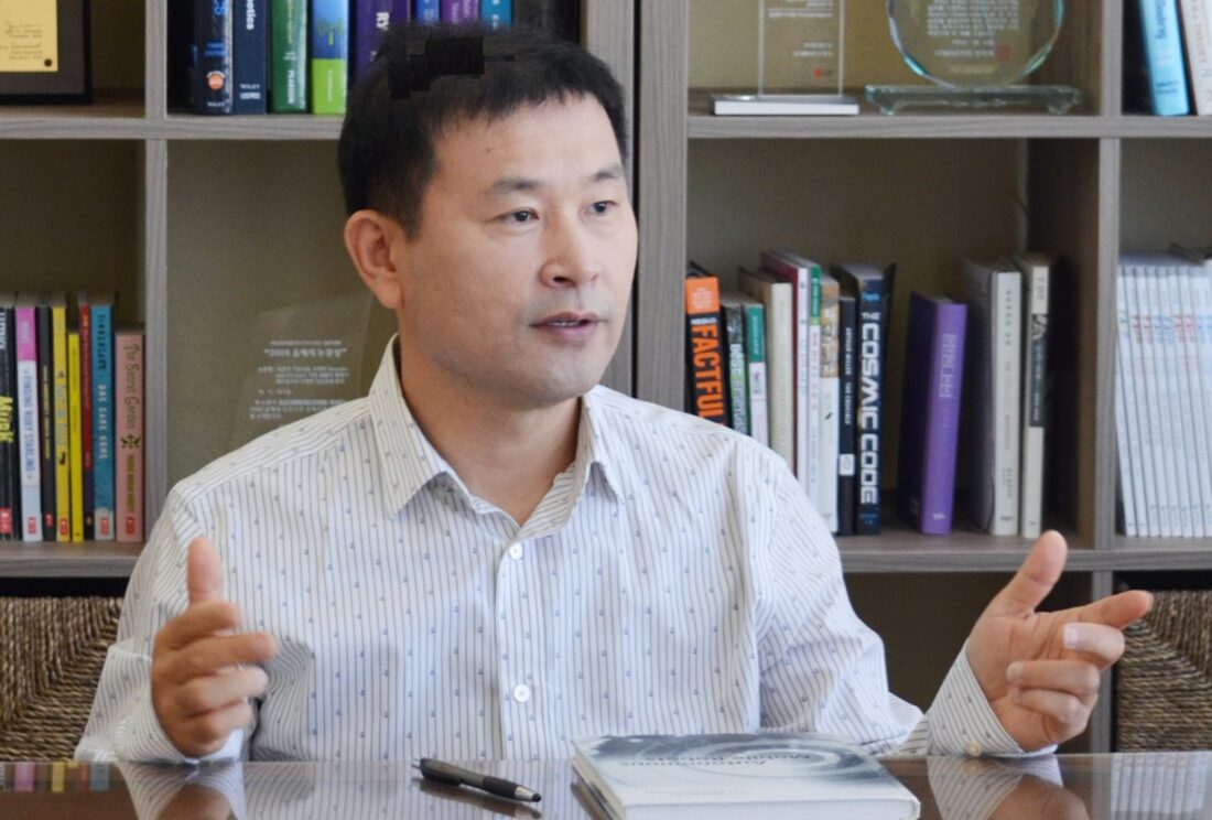 Dr. Lee LG NEWSROOM