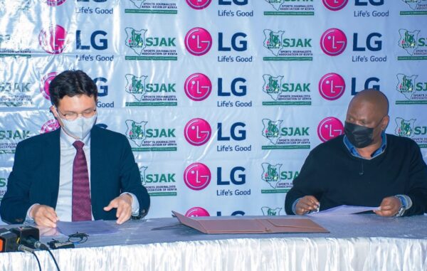 LG East Africa managing director Kim Sa-nyoung and SJAK President Chris Mbaisi