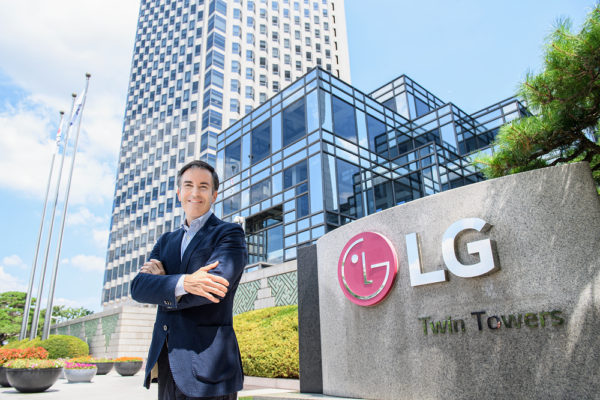 Carlos Olave, LG Global HR Leader, posing in front of LG Twin Towers in Seoul 