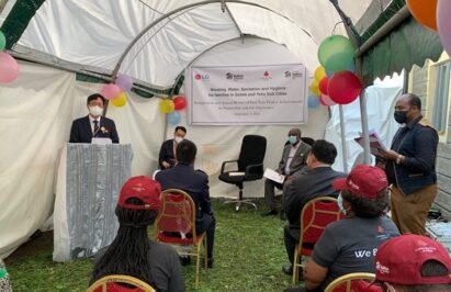 An LG representative speaks in Ethiopia during the Key Handover Ceremony of the Life’s Good: Hope Village campaign.