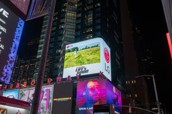 A large LG billboard display in New York City’s Times Square playing LG’s Life's Good video. 