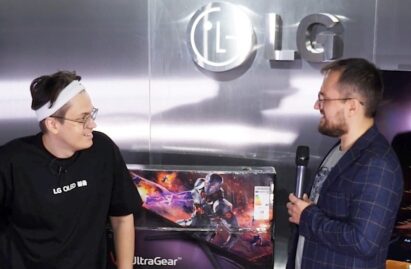 Streamer and former Fortnite pro gamer Vyacheslav “Buster” Leontyev accepting an LG UltraGear monitor after winning the Ultimate Achievement in Streaming award at the 2021 Streamfest Awards.