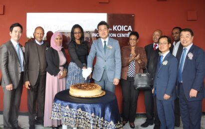Representatives of LG and KOICA in Ethiopia celebrating the opening of the Incubation Center