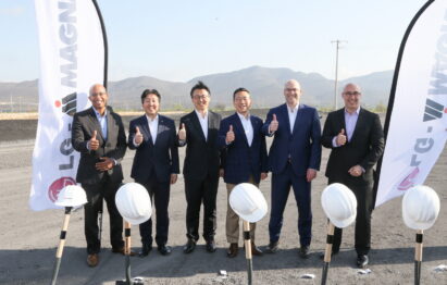 LG and Magna personnel at Mexico plant opening event