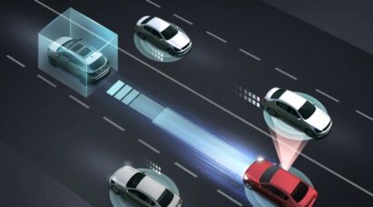 An image of the Automobiles smoothly exchanging information during autonomous driving through software upgrades based on OTA