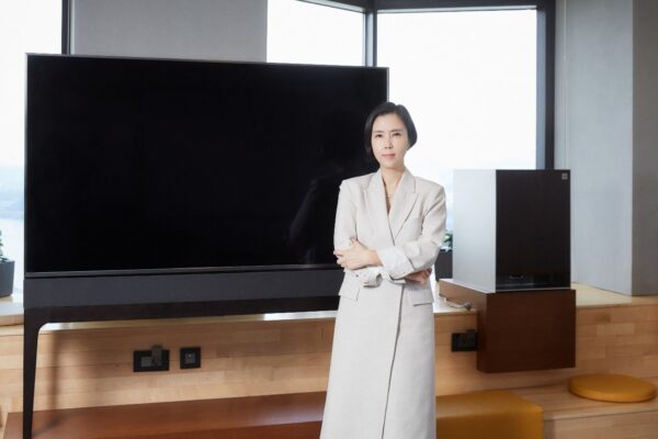 Lee Hyang-eun, managing director of the Customer Experience Innovation Division at LG Electronics, posing for a photo