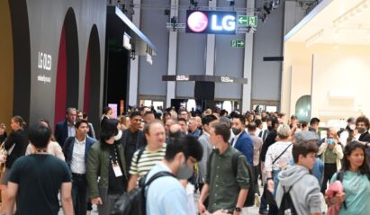 LG Booth crowded with many visitors interested in LG products