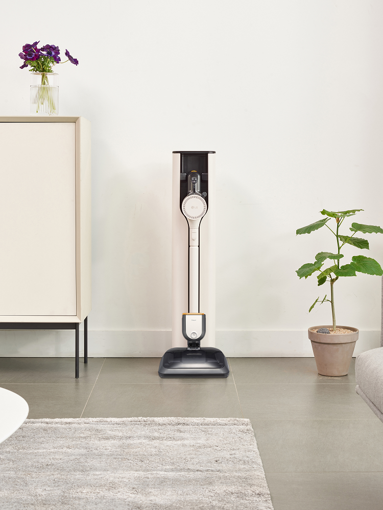 LG CordZero A9 Kompressor™ installed in a modern space with Steam Power Mop stored in the All-in-One Tower