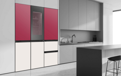 LG MoodUP InstaView™ refrigerator in Viva Magenta, the Pantone Color of the Year 2023, is located in a gray-toned kitchen