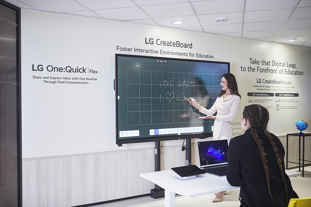 LG CreateBoard on display at LG's booth at ISE 2023