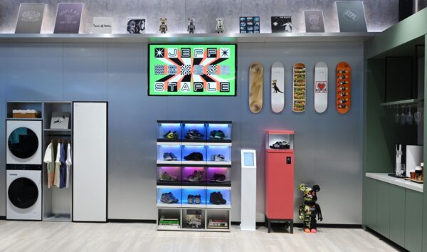ال‌جی و جف استیپل در نمایشگاه CES 2023 گرایش‌های جدید سبک زندگی را در اتاق سازندگان به نمایش گذاشتند.