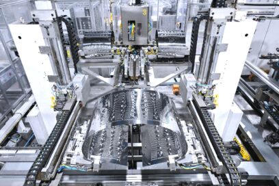In the LG Tennessee factory, the robots are assembling the washing machine parts