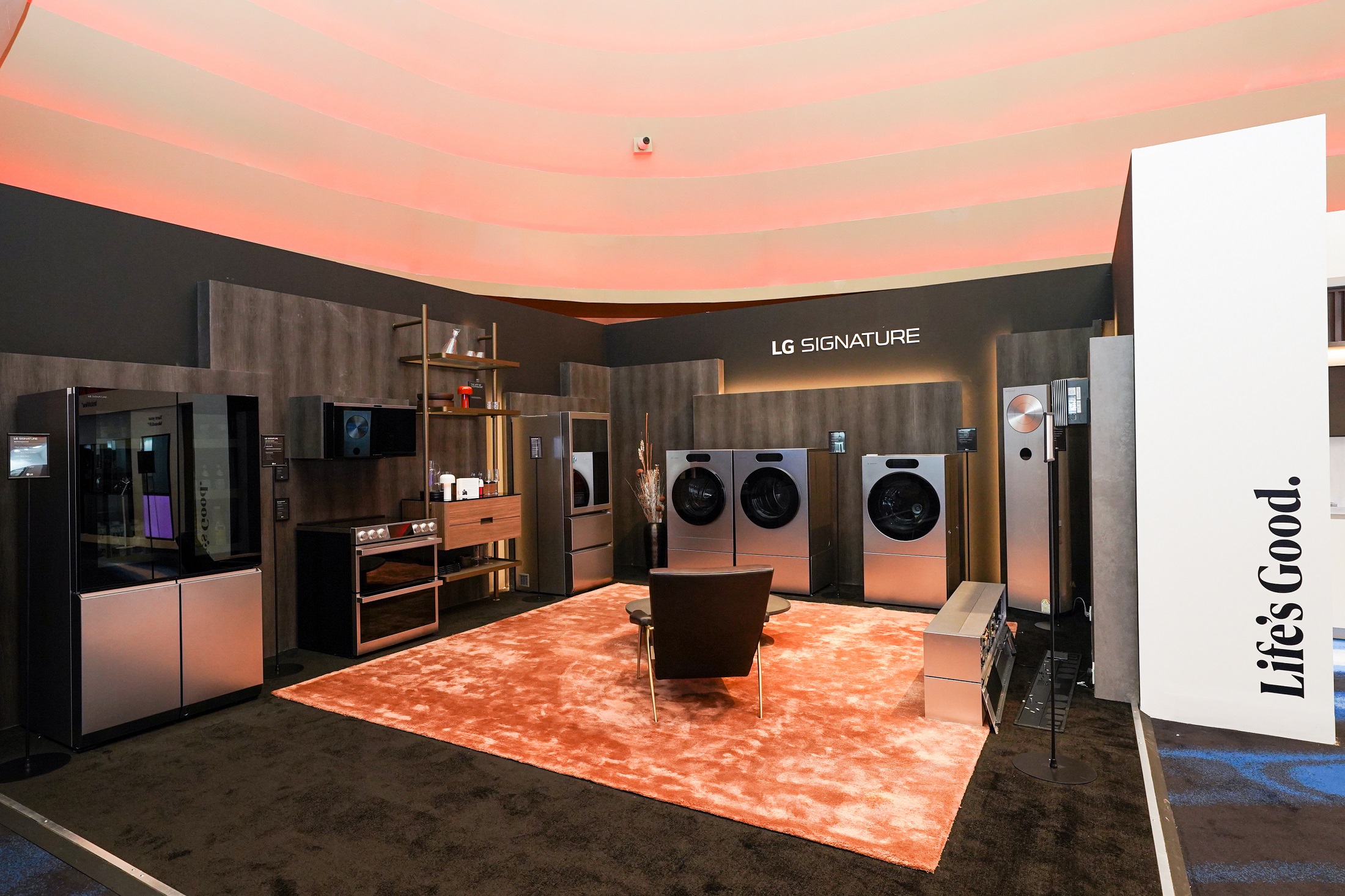 LG SIGNATURE appliances displayed at the renowned Middle East and Africa (MEA) tech event, LG Showcase 2023