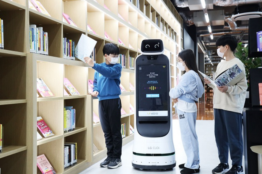 LG CLOi robot with kids at a library