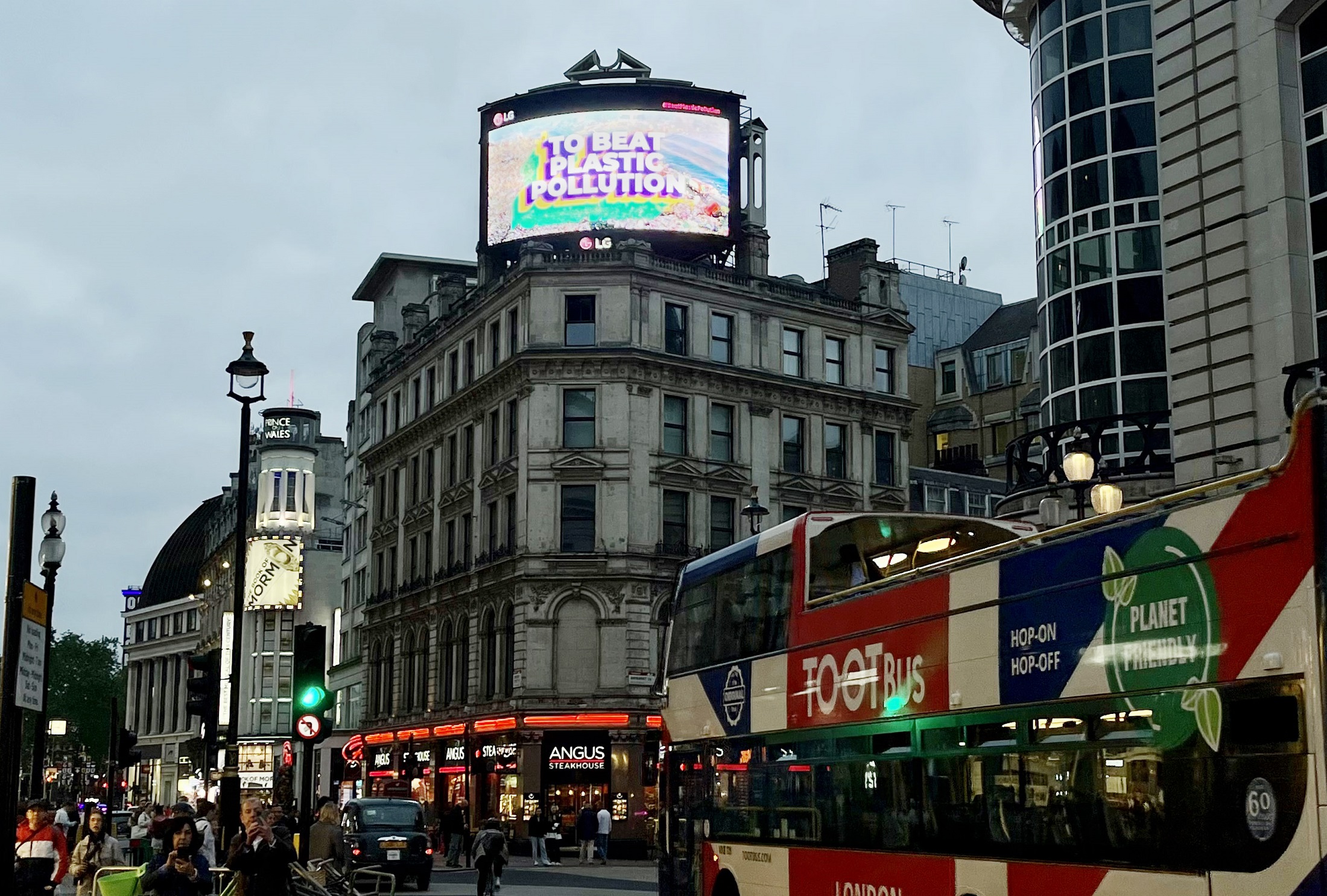 A video highlighting LG's commitment to convert to 100 percent renewable energy displayed on a digital billboard at London’s famed Piccadilly Circus