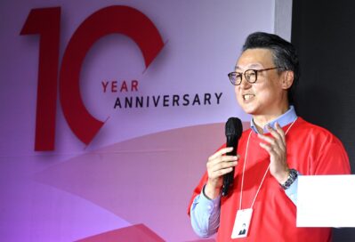 Eun Seok-hyun, president of LG VS Company, giving a speech at the event celebrating 10th anniversary of LG Vehicle component Solutions Company