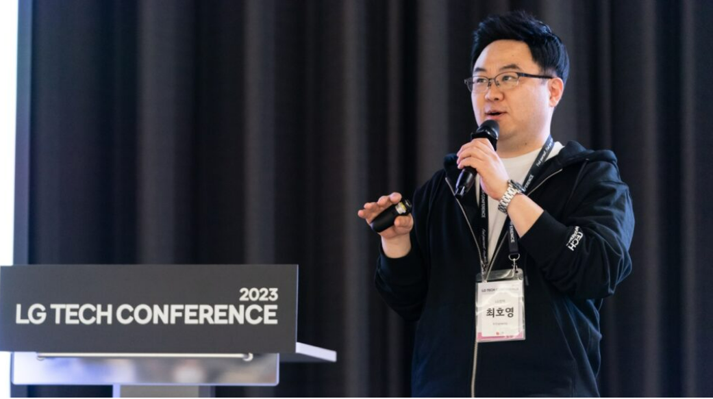 Choi Ho-young, AI Platform TP Leader of the Ambient Intelligence Lab at LG Electronics, speaking during 2023 LG Tech Conference